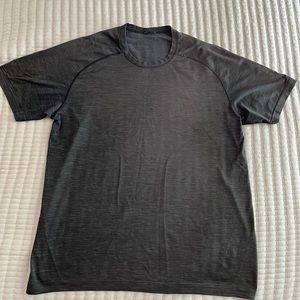 Mens Lululemon metal vent tech shirt